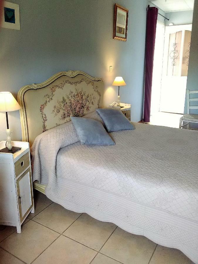 Chambres Et Gite Peyroutas " Camille" Vignonet St Emilion מראה חיצוני תמונה